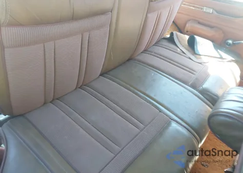 1983 Jeep Wagoneer from USA, damaged, VIN 1JCNJ15N5DT008983